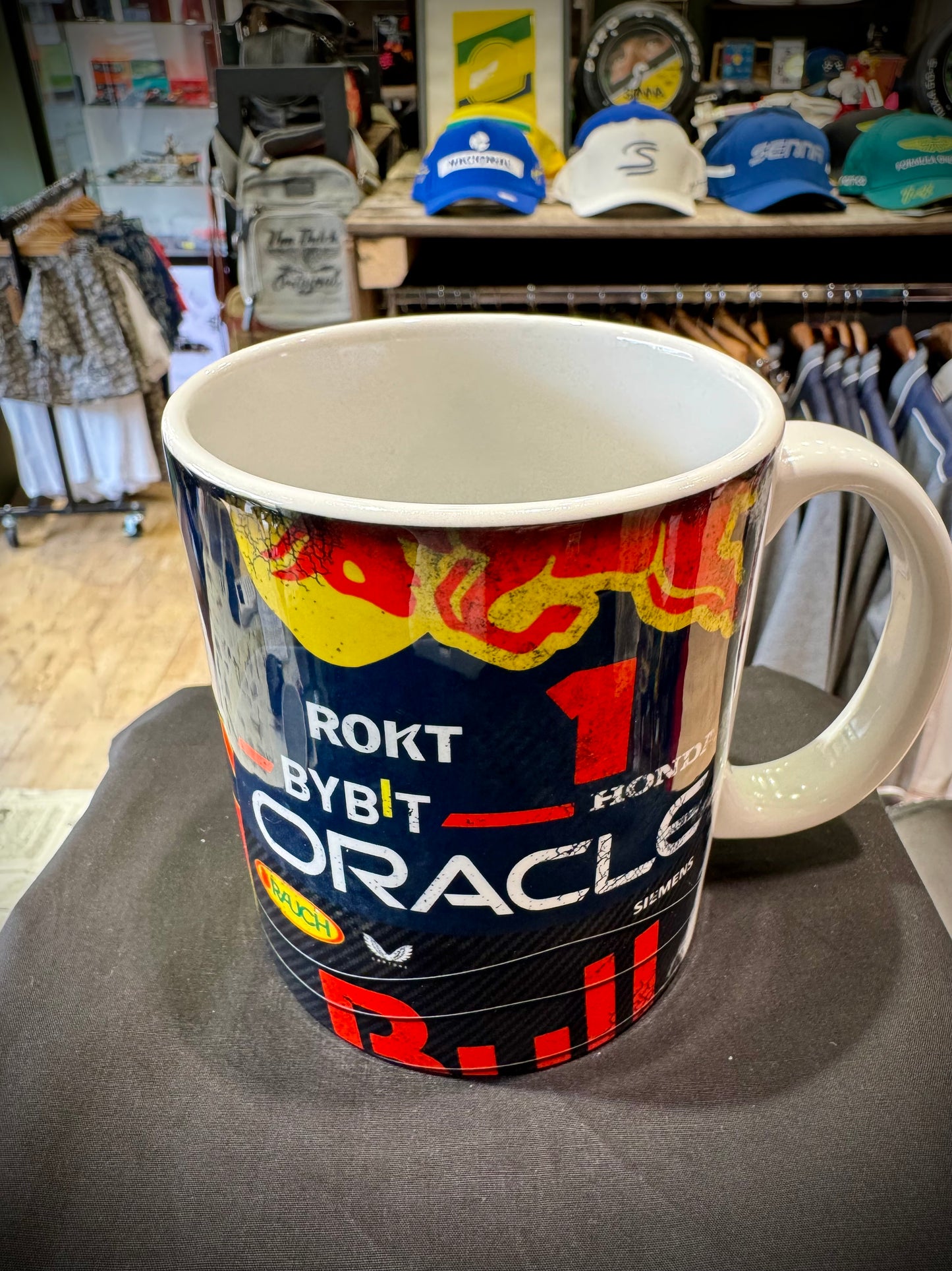 LL Mug Max Verstappen 2024 RedBull F1 #1